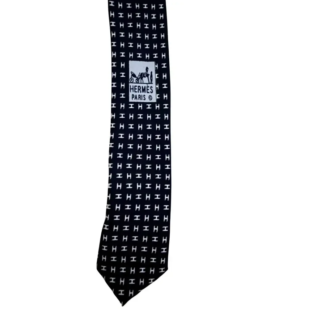 Hermès Paris Black Repeating 